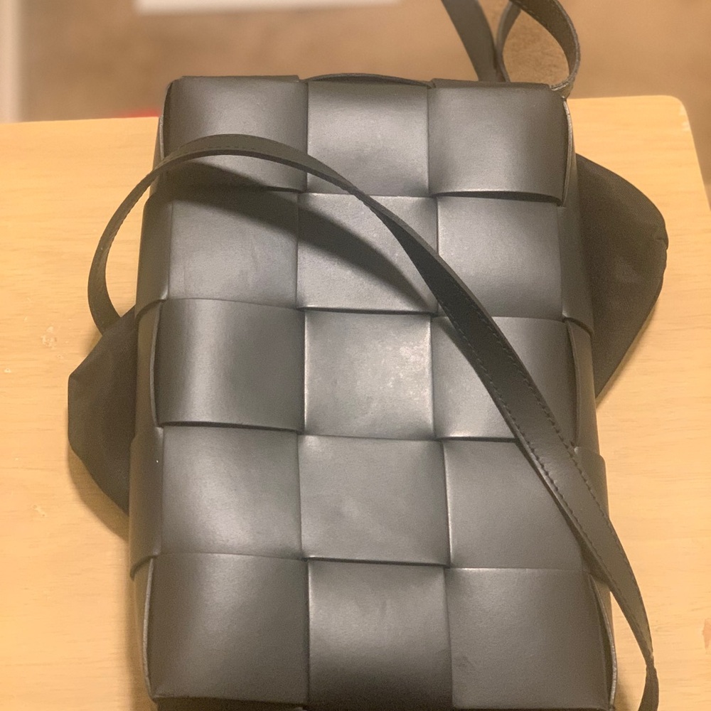 Black Woven Leather handbag - Picture 2 of 9